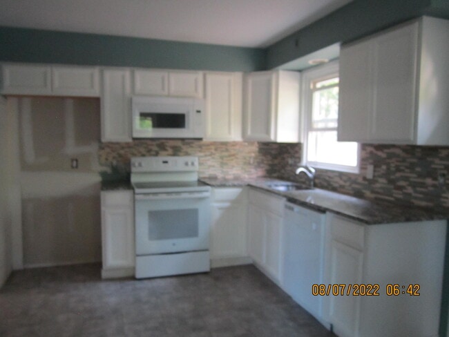 Building Photo - 322 Squaw Trl