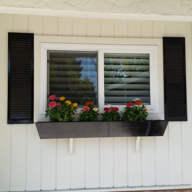 Foto del edificio - 2221 Homewood Dr