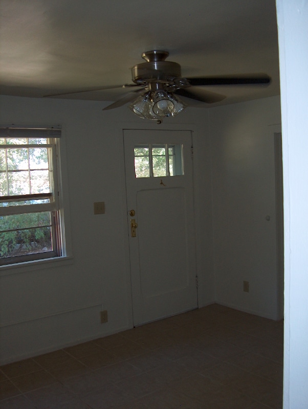 Building Photo - 2515 Laporte Ave