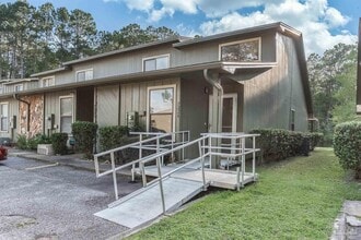 Building Photo - 7224 Lago Vista Ct