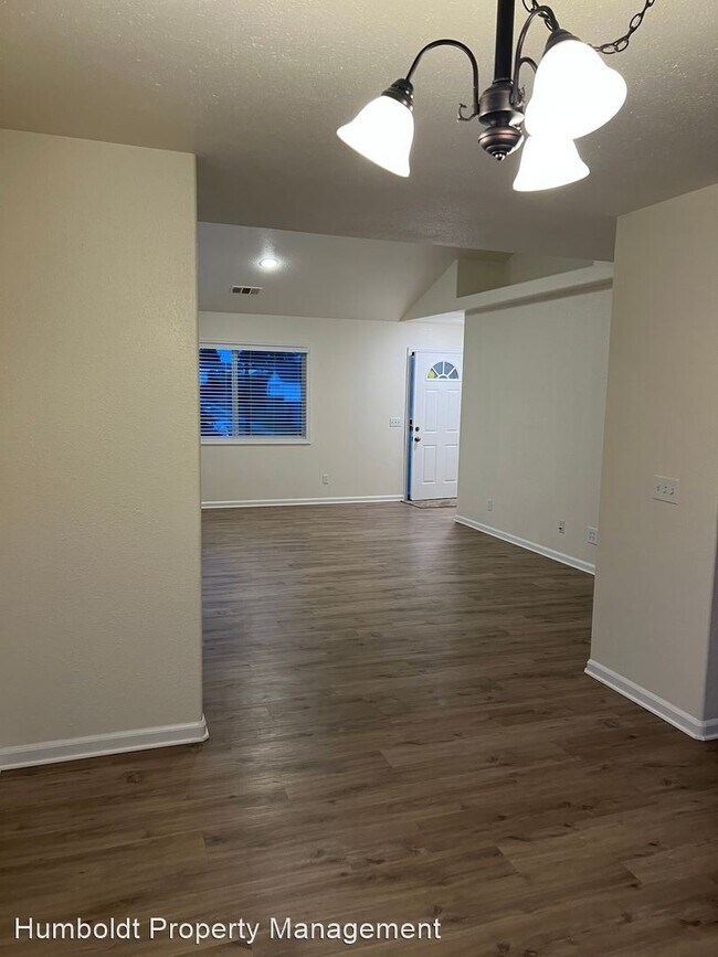 Foto del edificio - 3 br, 2 bath House - 1221 McCullen St