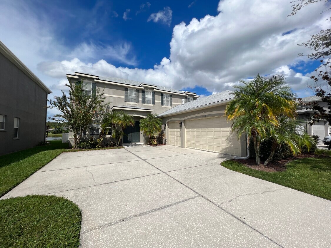 Primary Photo - 19909 Tamiami Ave