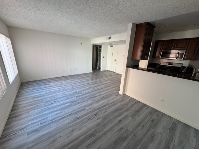 Photo - 10911 Rochester Ave Apartment