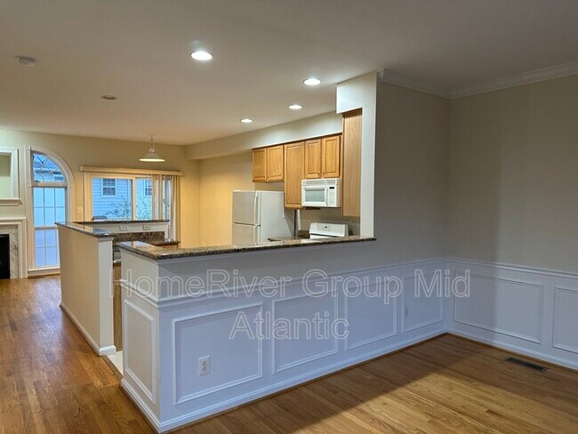 Foto del edificio - 5530 Sacramento Mews Pl