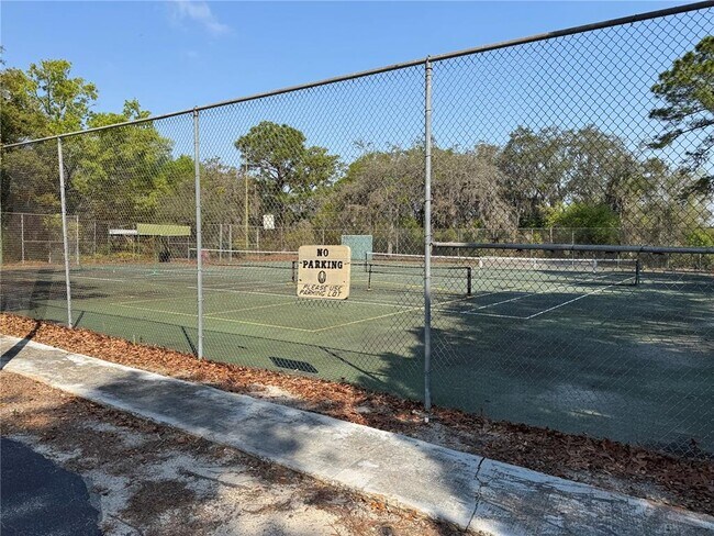 Foto del edificio - 603 W Club Blvd