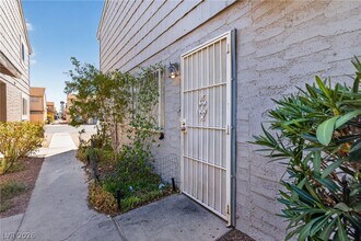 Building Photo - 5125 Golden Ln