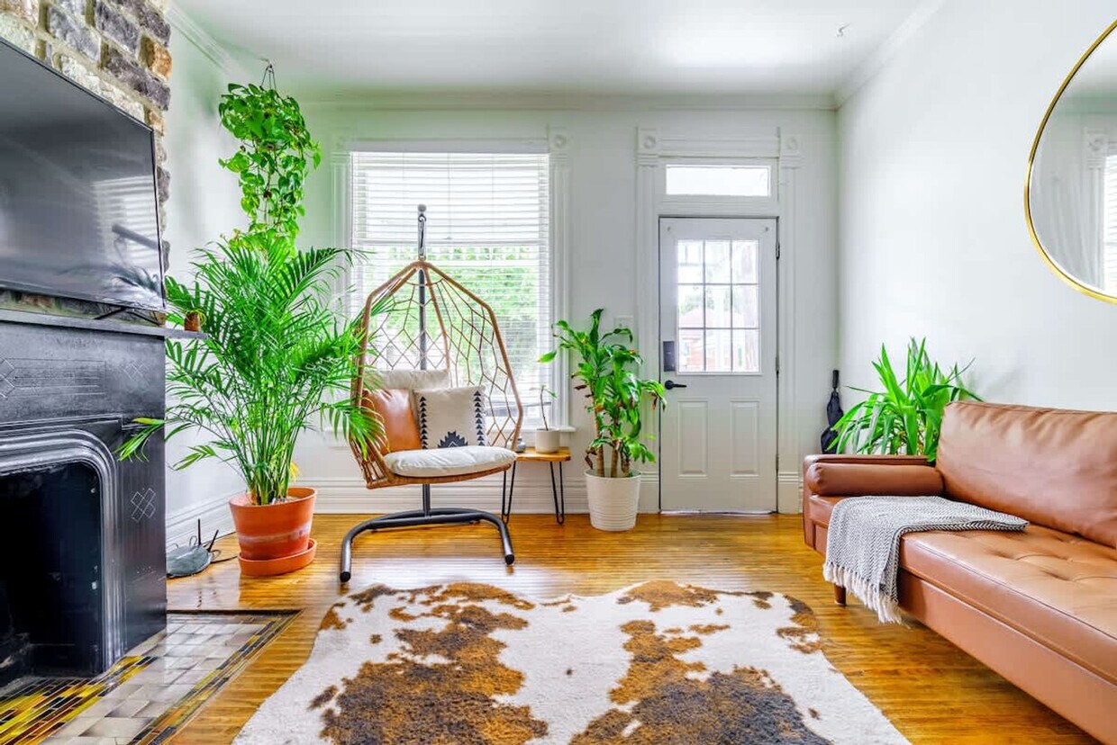 Foto principal - 256 W Poplar Ave