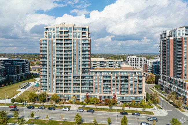 Building Photo - 18 Uptown Dr