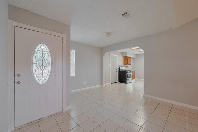 Building Photo - 22114 Calderbrook Dr