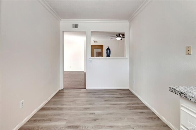 Foto del edificio - 25245 Tanoak Ln