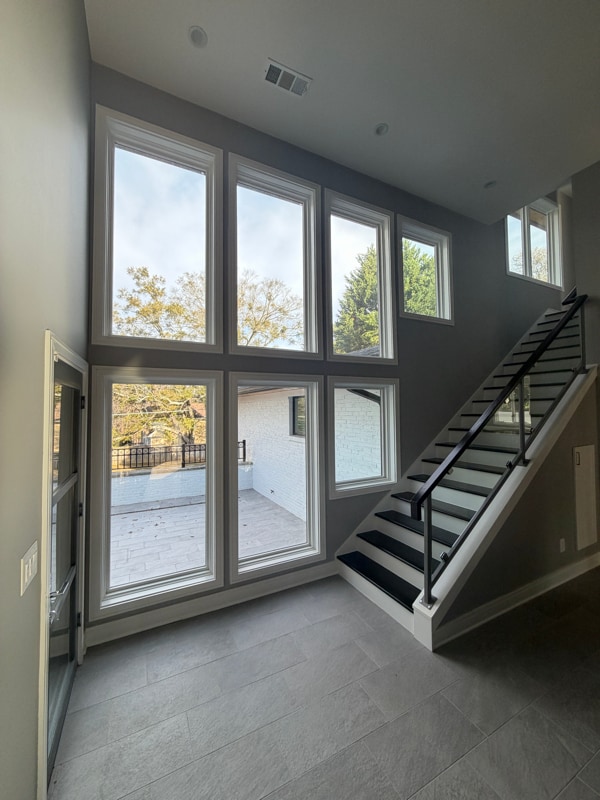 Building Photo - 1813 Crestline Ct NE