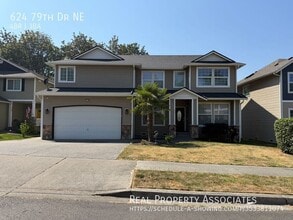 Building Photo - 624 79th Dr NE