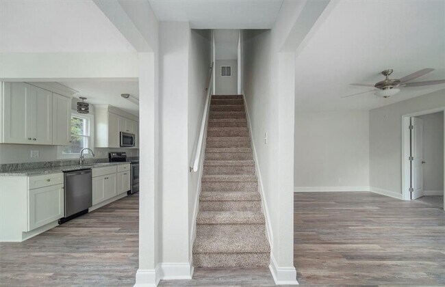 Foto del edificio - 2208 Silbert Rd