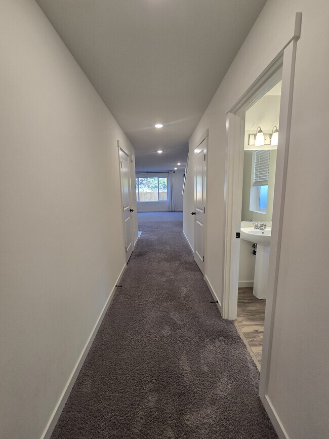 Foto del edificio - 903 Vine Maple Dr SE