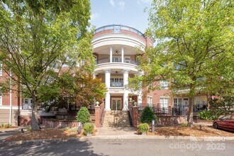 Building Photo - 5425 Closeburn Rd