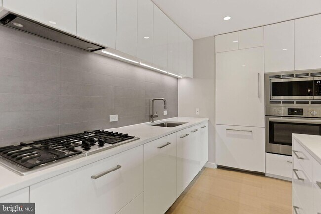 Foto del edificio - 1111 24th St NW