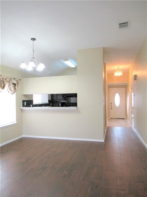 Foto del edificio - 4723 Castleman Dr