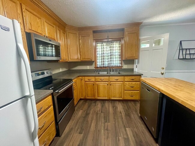 Building Photo - Lillington