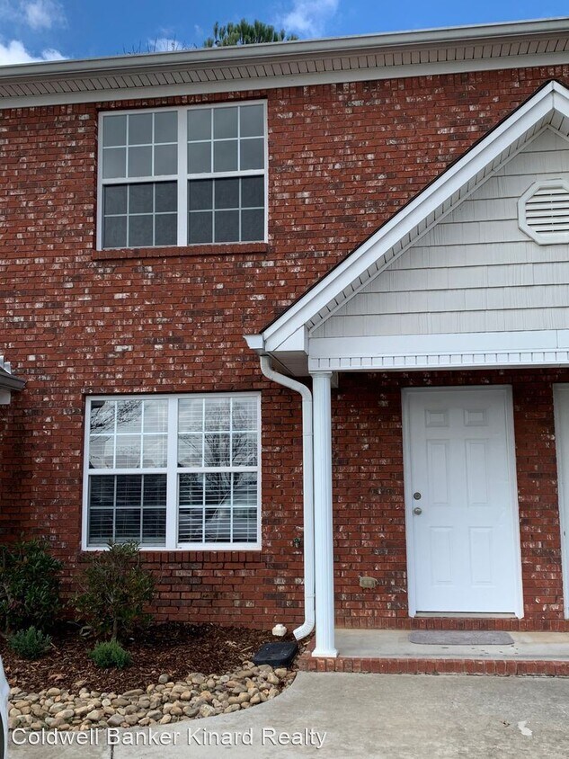 Primary Photo - 2 br, 1.5 bath House - 2946 Landmark Ct NE