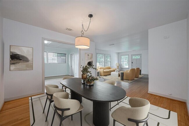 Foto del edificio - 3610 Glen Haven Blvd