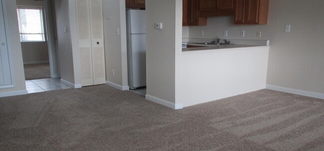 Building Photo - 101 Old Ferry Rd