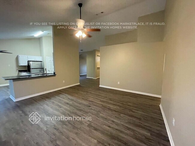 Foto del edificio - 16103 Dowling Ct