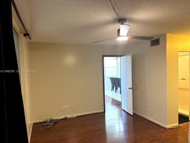 Building Photo - 6870 Royal Palm Blvd