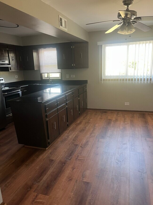 Building Photo - 6826 W Lode Dr