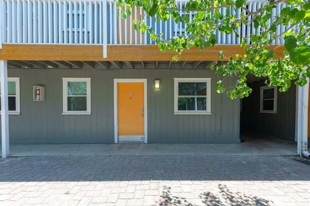 Primary Photo - 2401 Manor Rd