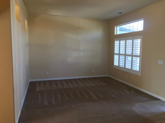 Building Photo - Double Diamond Home for Rent