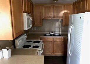 Building Photo - 2308 10th Ave