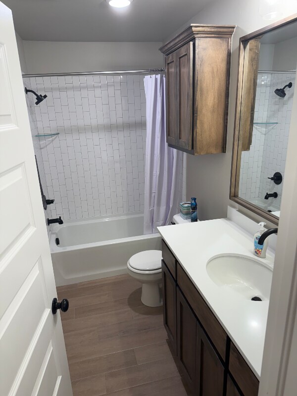 Foto del edificio - 6413 SE 84th St