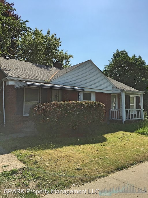 Primary Photo - 2 br, 1 bath House - 19210 Moross