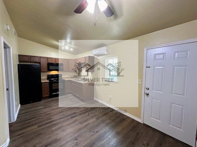 Foto del edificio - 358 Brighton Oaks Dr