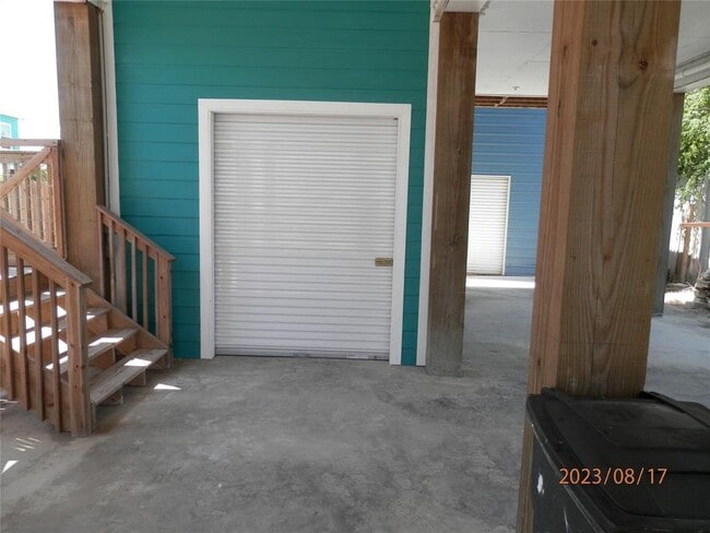Building Photo - 126 19th St