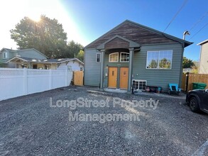 Building Photo - 4848 SE Bybee Blvd