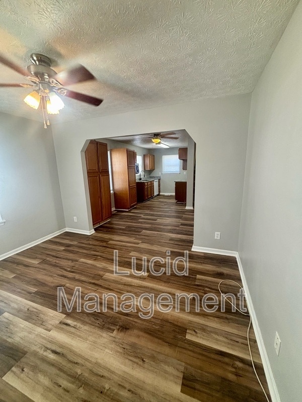 Photo - 3423 Powell Avenue