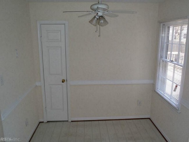 Building Photo - 3860 Daiquiri Lane