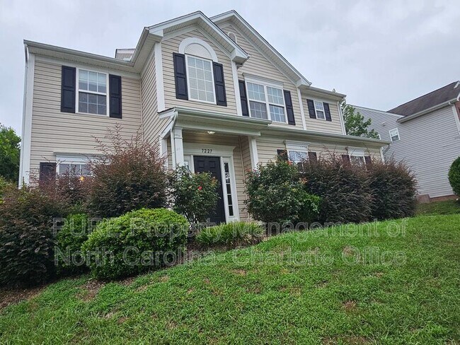 Foto del edificio - 7227 Tanners Creek Dr