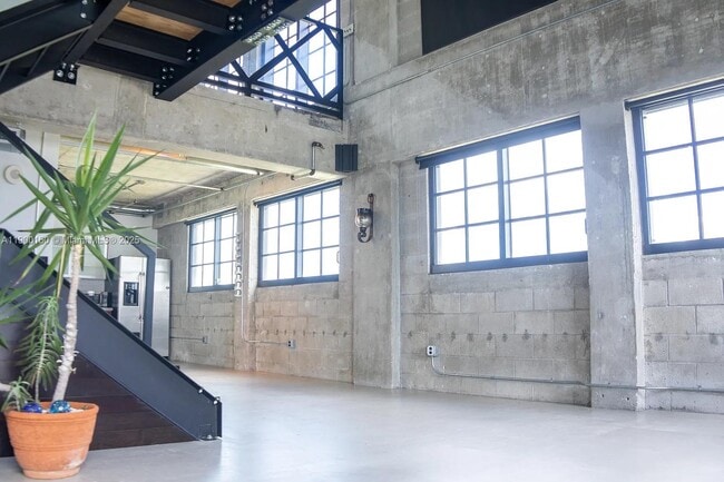 Building Photo - 1749 NE Miami Ct