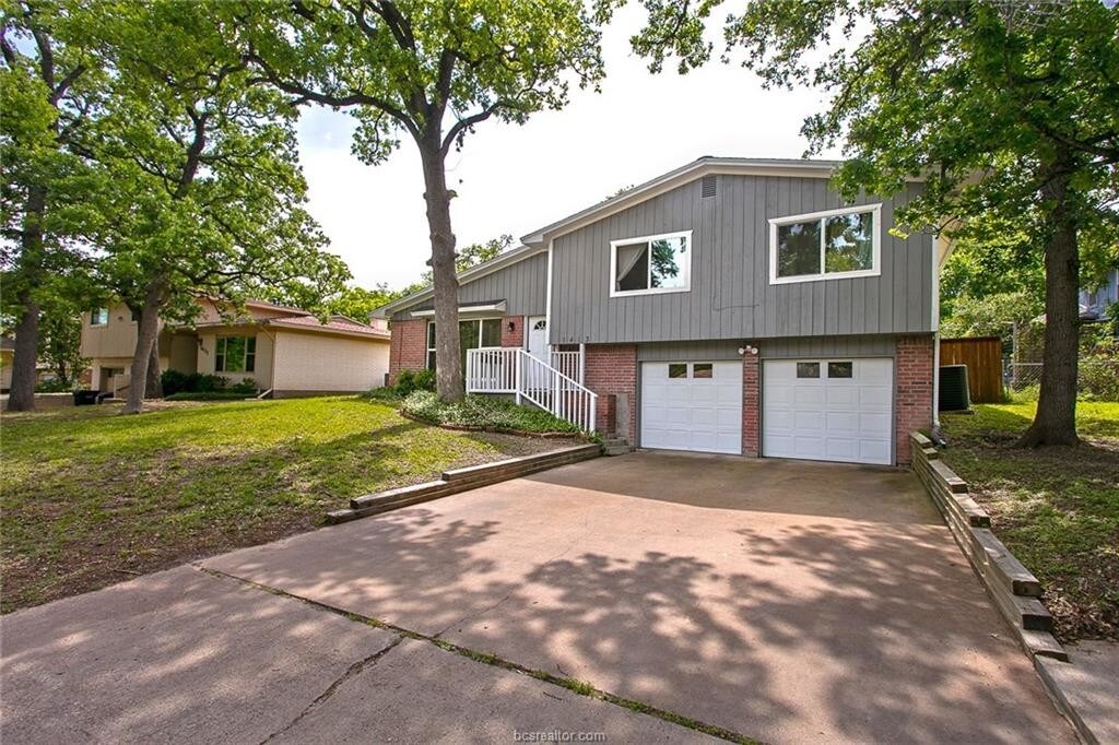 Primary Photo - 1413 Magnolia Dr