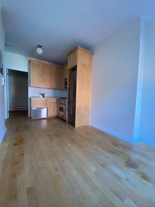 KITCHEN - 273 Mott St