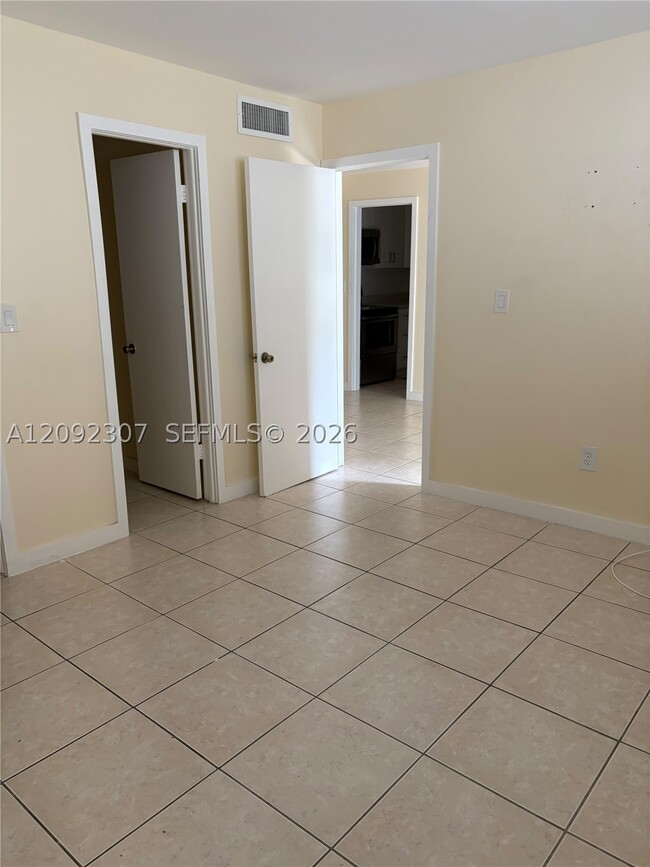 Foto del edificio - 5050 NW 7th St