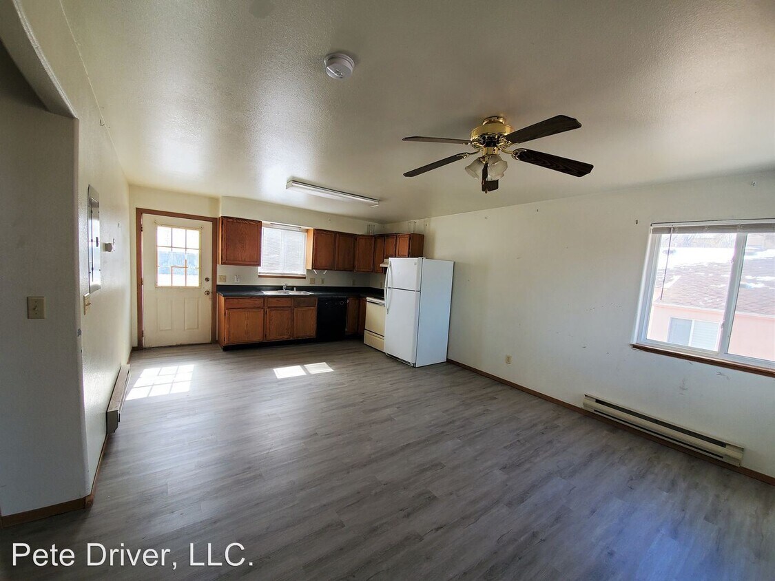 Foto principal - 103 W 7th St