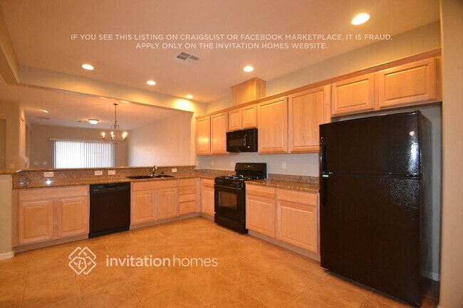 Foto del edificio - 7541 Key Royale Ct