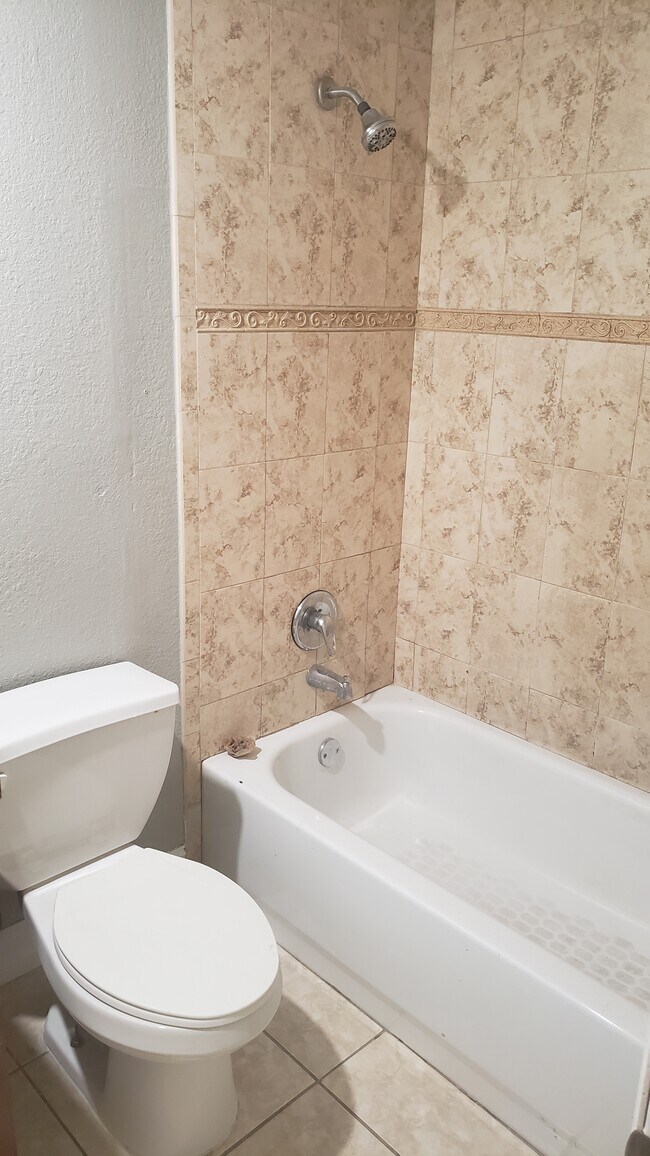 Foto del edificio - 1925 Madison St