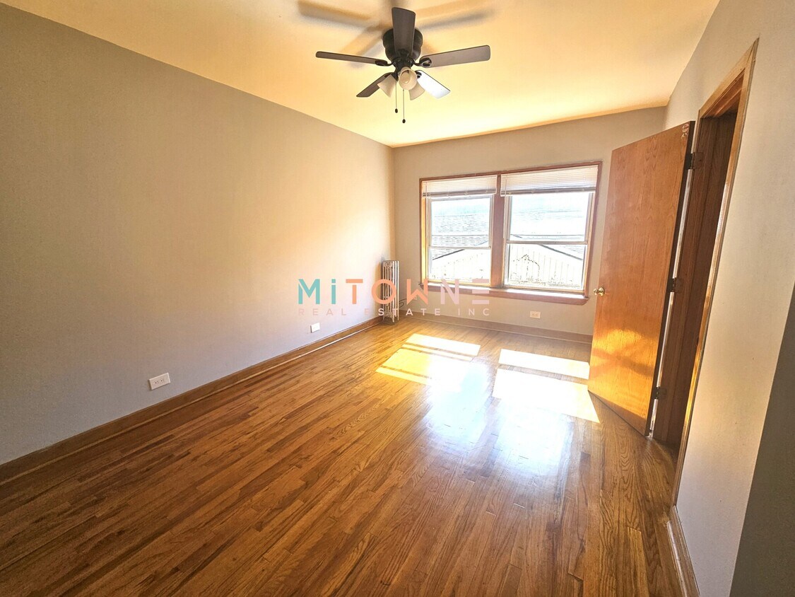 Foto principal - 6900 N Ashland Ave