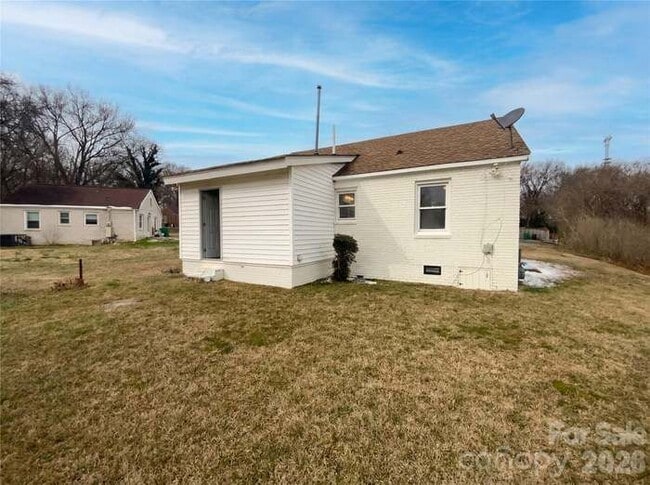 Building Photo - 2308 Grimes St