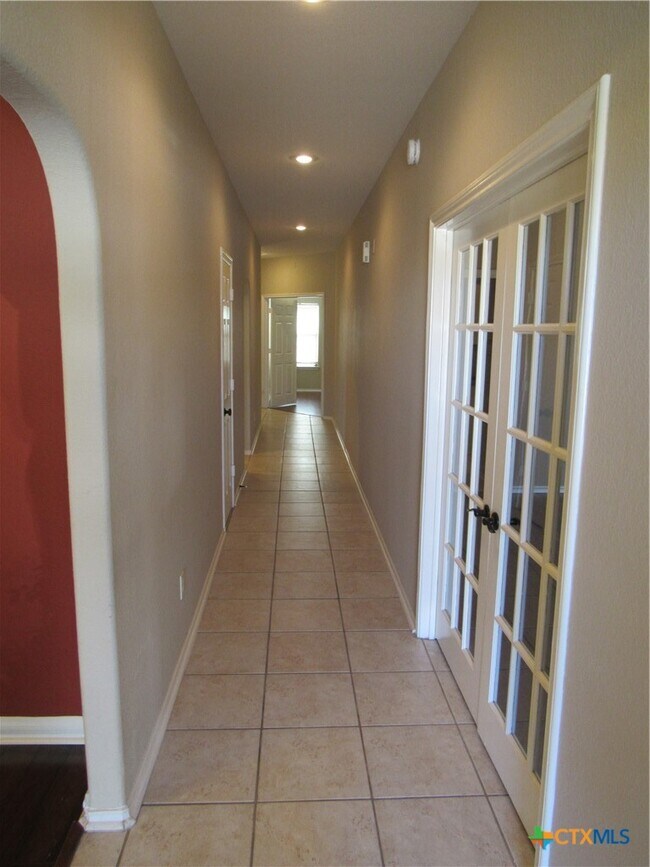 Building Photo - 5812 Montrose Dr