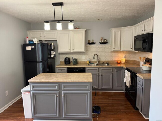 Foto del edificio - 2110 Winding Oak Dr